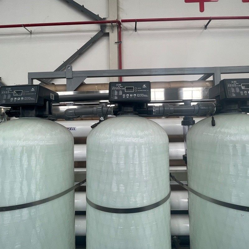 Máquina de filtragem de água de 1000 L / H para água de poço Filtro de areia de carbono Purificador industrial