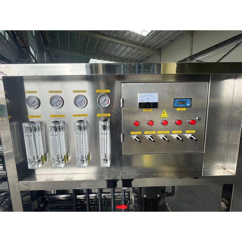 2T/H Equipamento de purificação de água industrial RO com componentes do núcleo da bomba 380V/1,5Kw